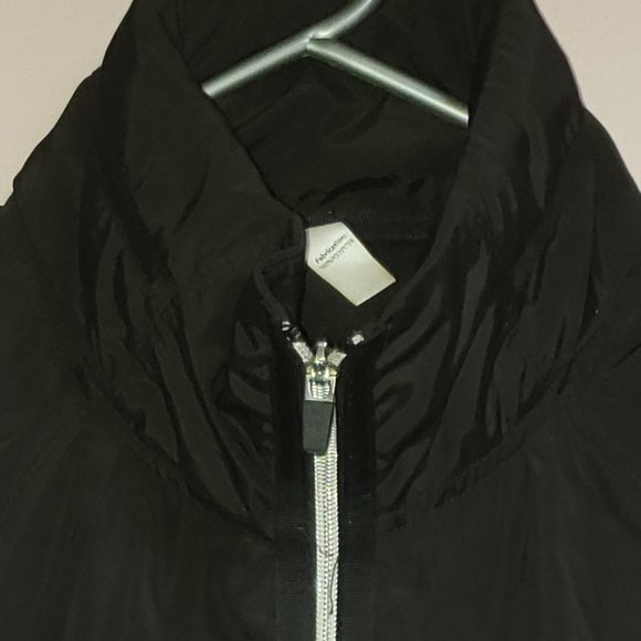 Apana Women's Size Small Black Windbreaker - Gently Used - Picture 5 of 6